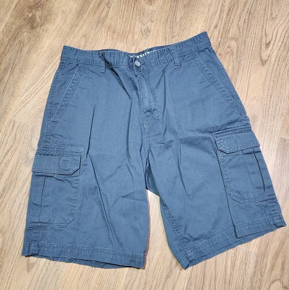 Northwest Territory Men's Gray Cargo Shorts, Size 32 - Picture 1 of 7